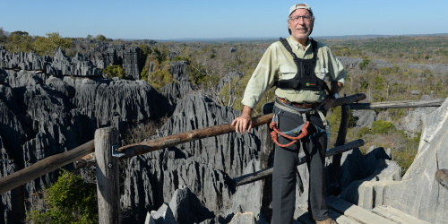 Overland to Bekopaka (~188km)