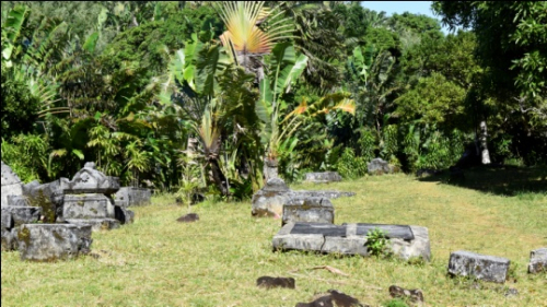 By Boat to Sainte Marie Island (Nosy Boraha) — Pirates' Cemetery